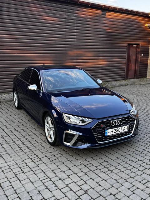 Audi S4