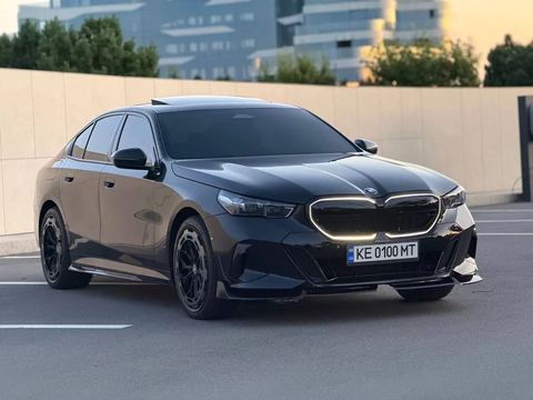 BMW 530i — фото 1