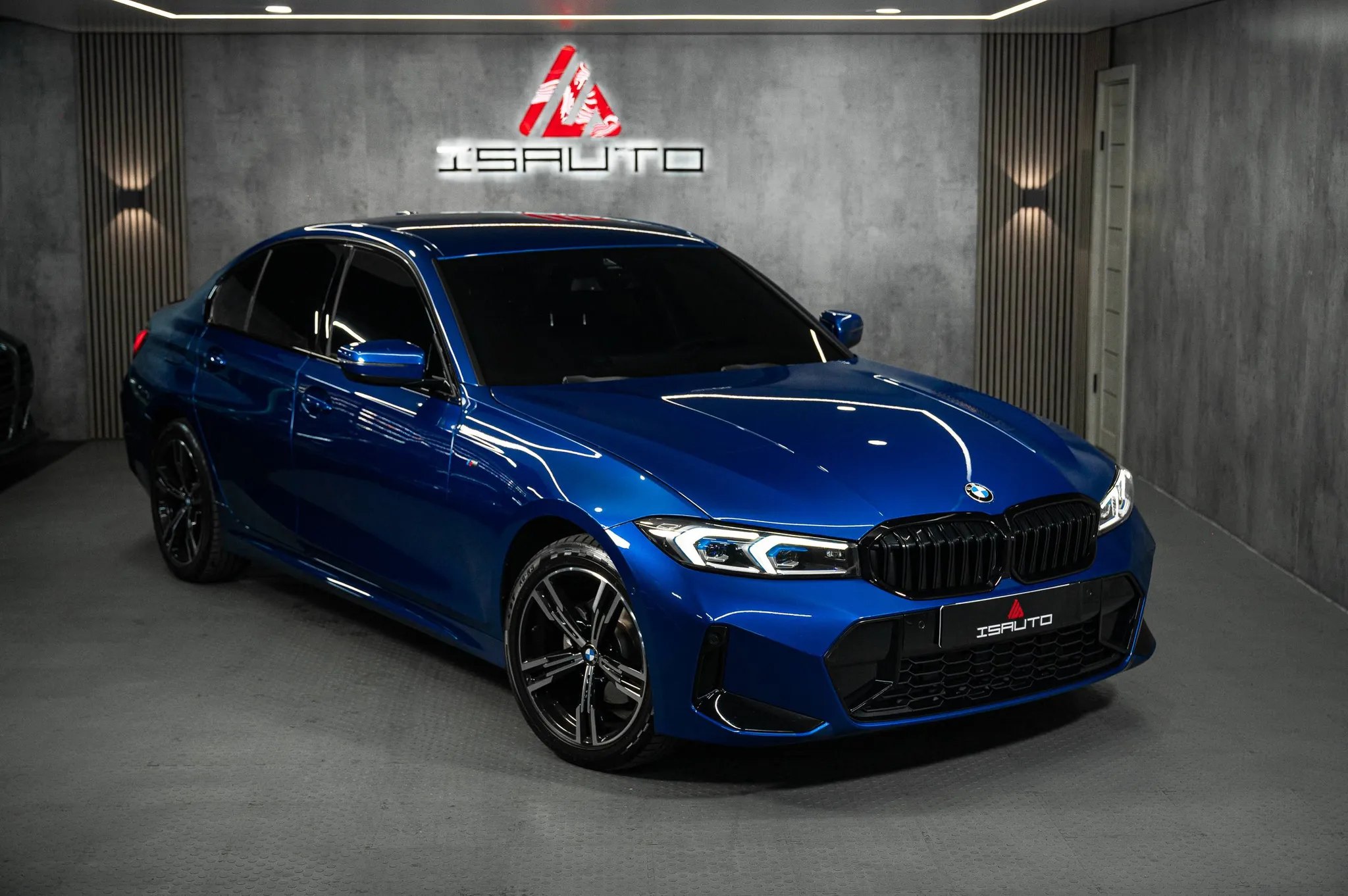 BMW 3Series 320i — фото 1