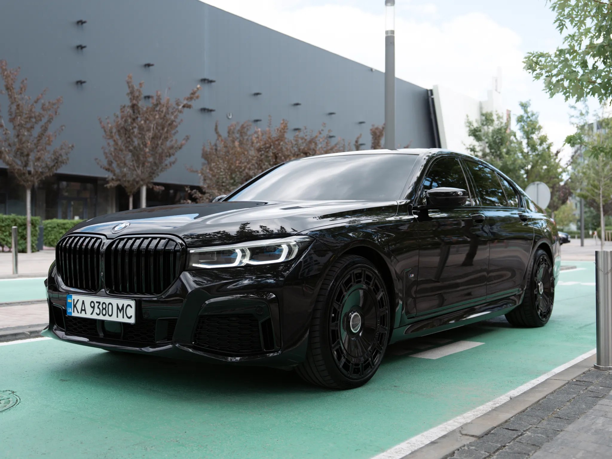 BMW 7Series 730d xDrive — фото 1