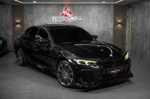BMW 330i