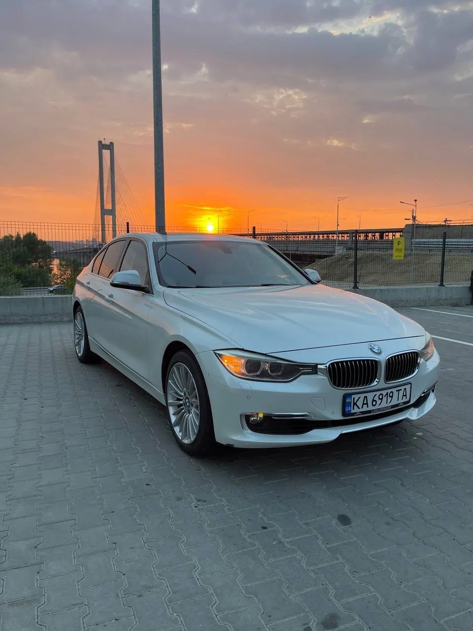 BMW 328I Xdrive — фото 1
