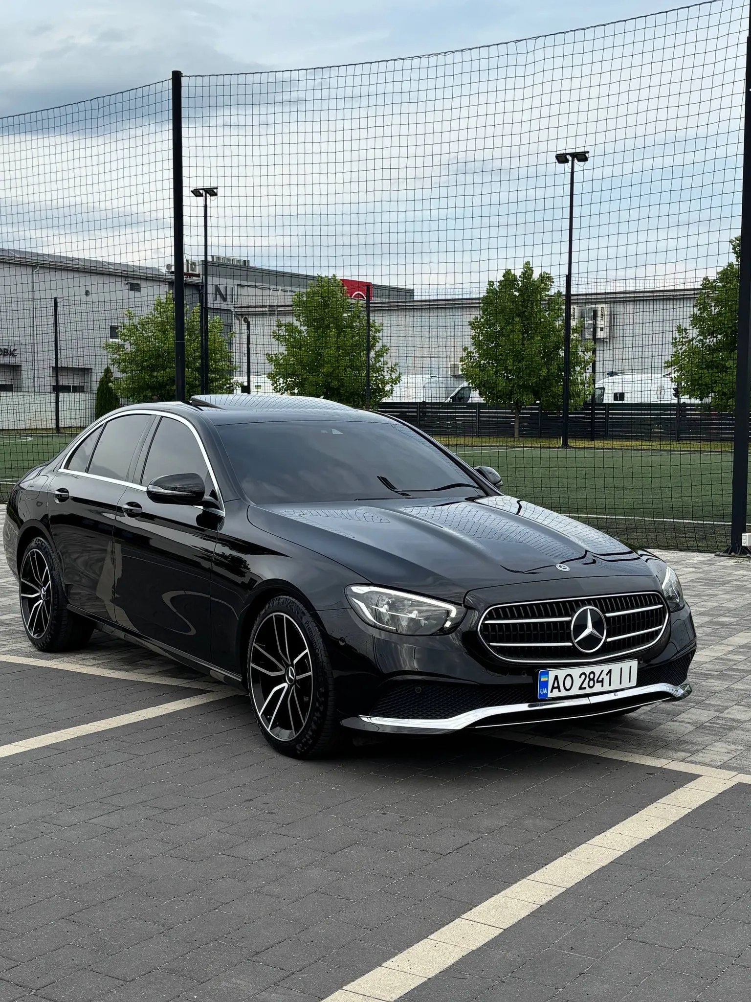 Mercedes-Benz E 220 D — фото 1