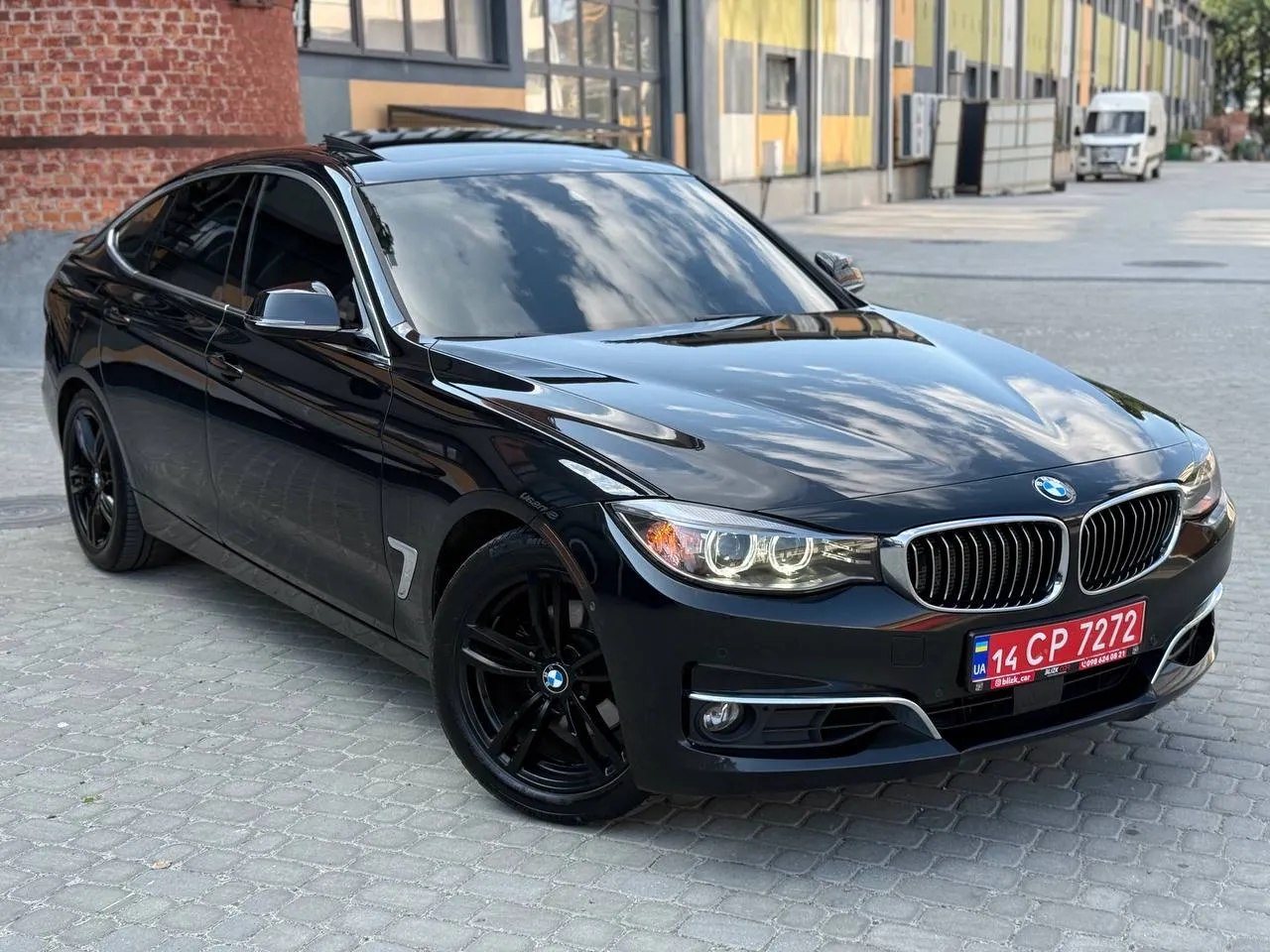 BMW 328i — фото 1
