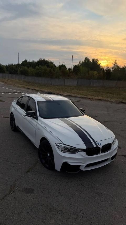 BMW 320I