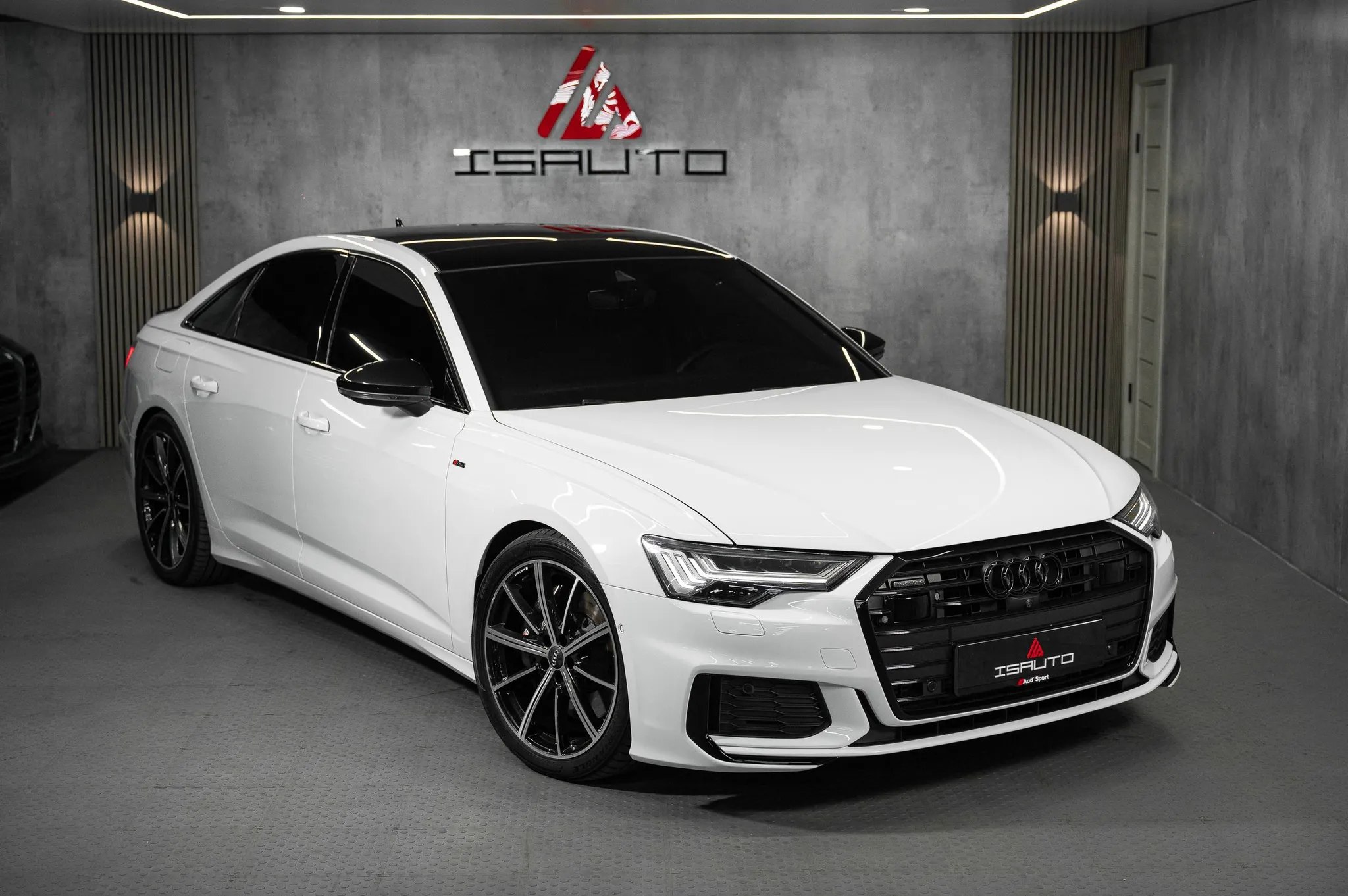 Audi A6 — фото 1