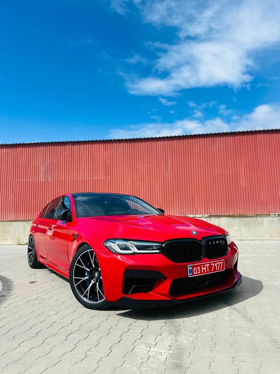 BMW M5 — фото 1