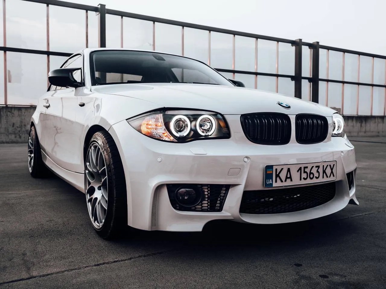 BMW 128i — фото 1