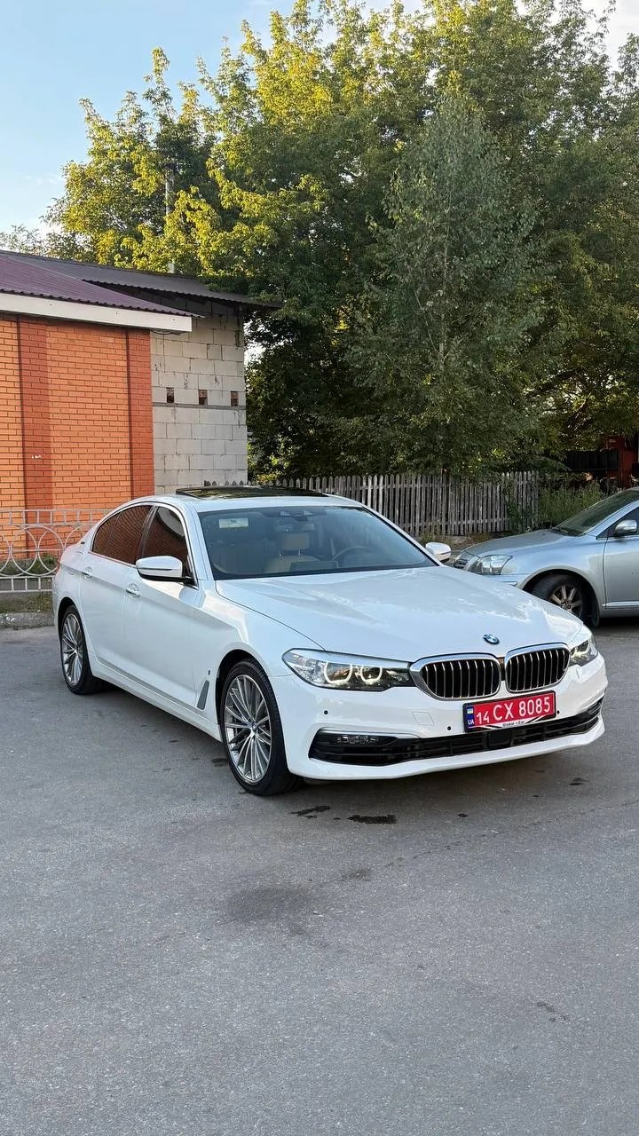 BMW 530e — фото 1