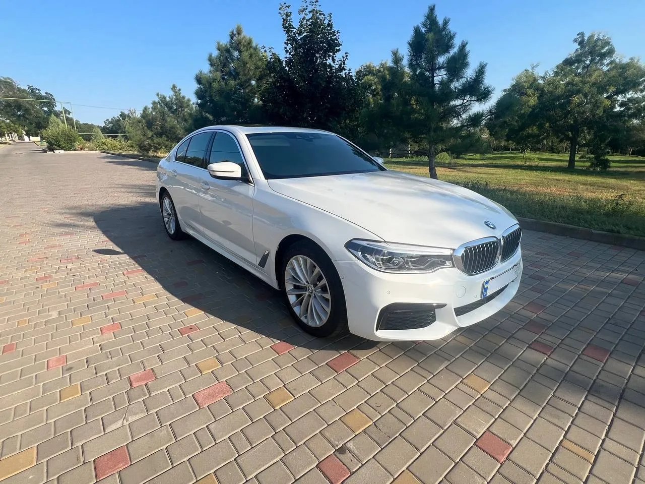 BMW 5Series 520d — фото 1