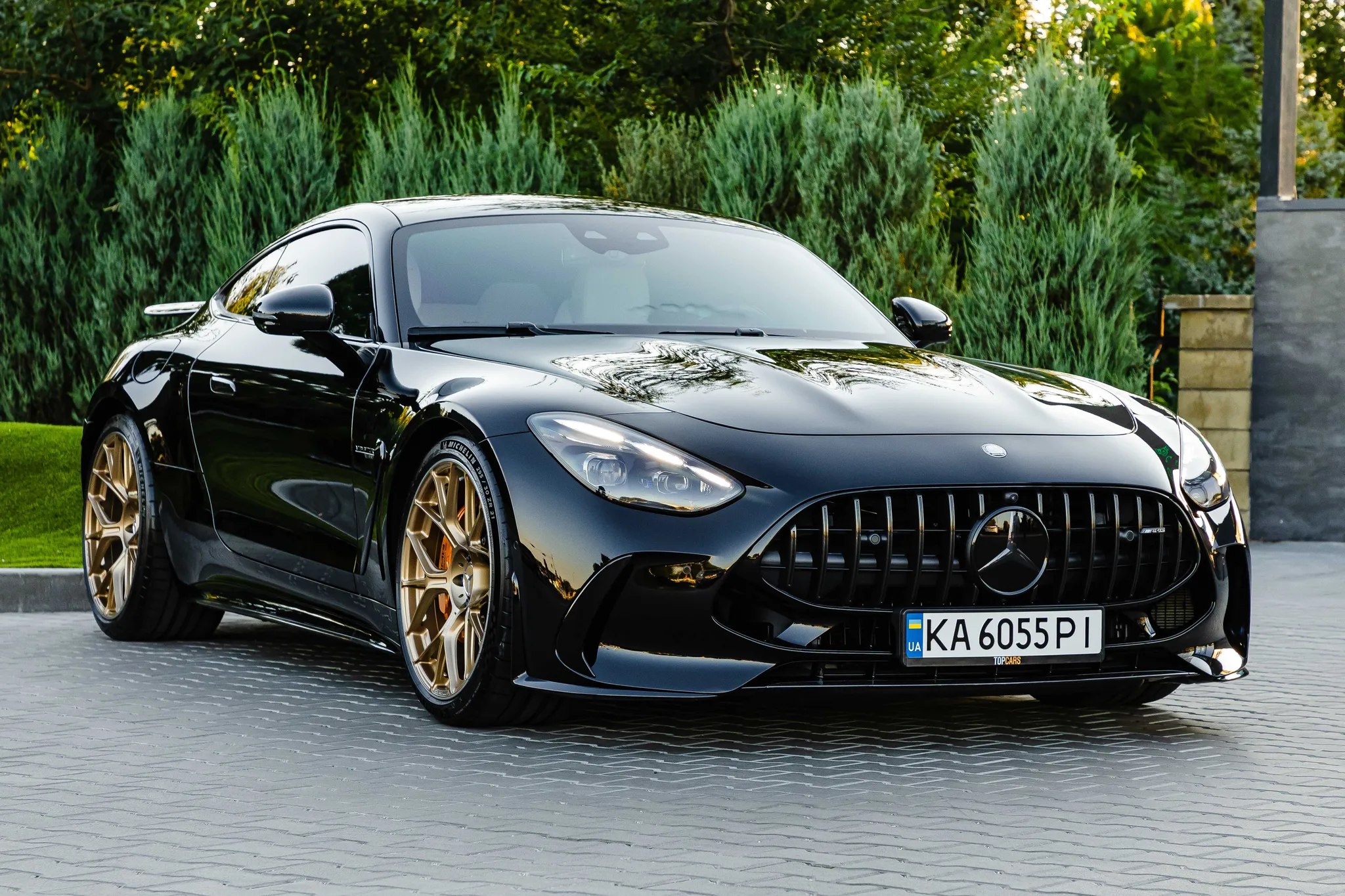 Mercedes-Benz AMG GT — фото 1