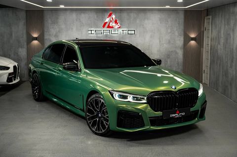 BMW 740i