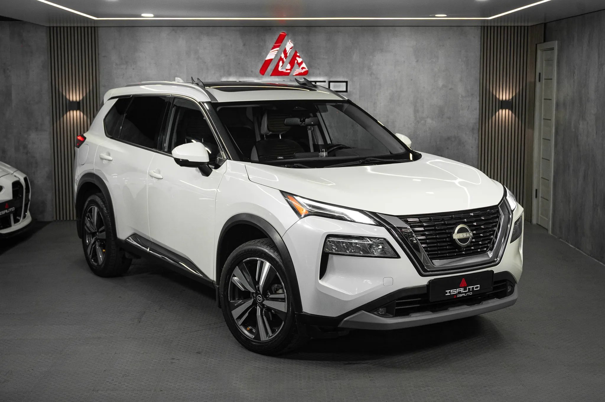 Nissan Rogue — фото 1