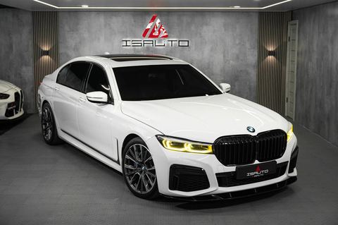 BMW 740i