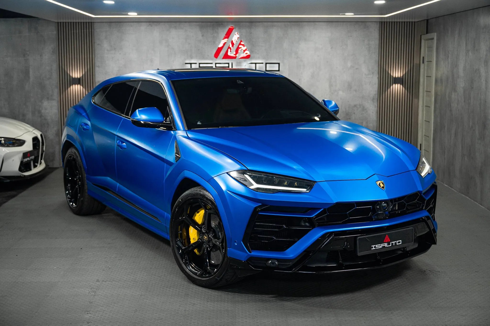 Lamborghini URUS — фото 1