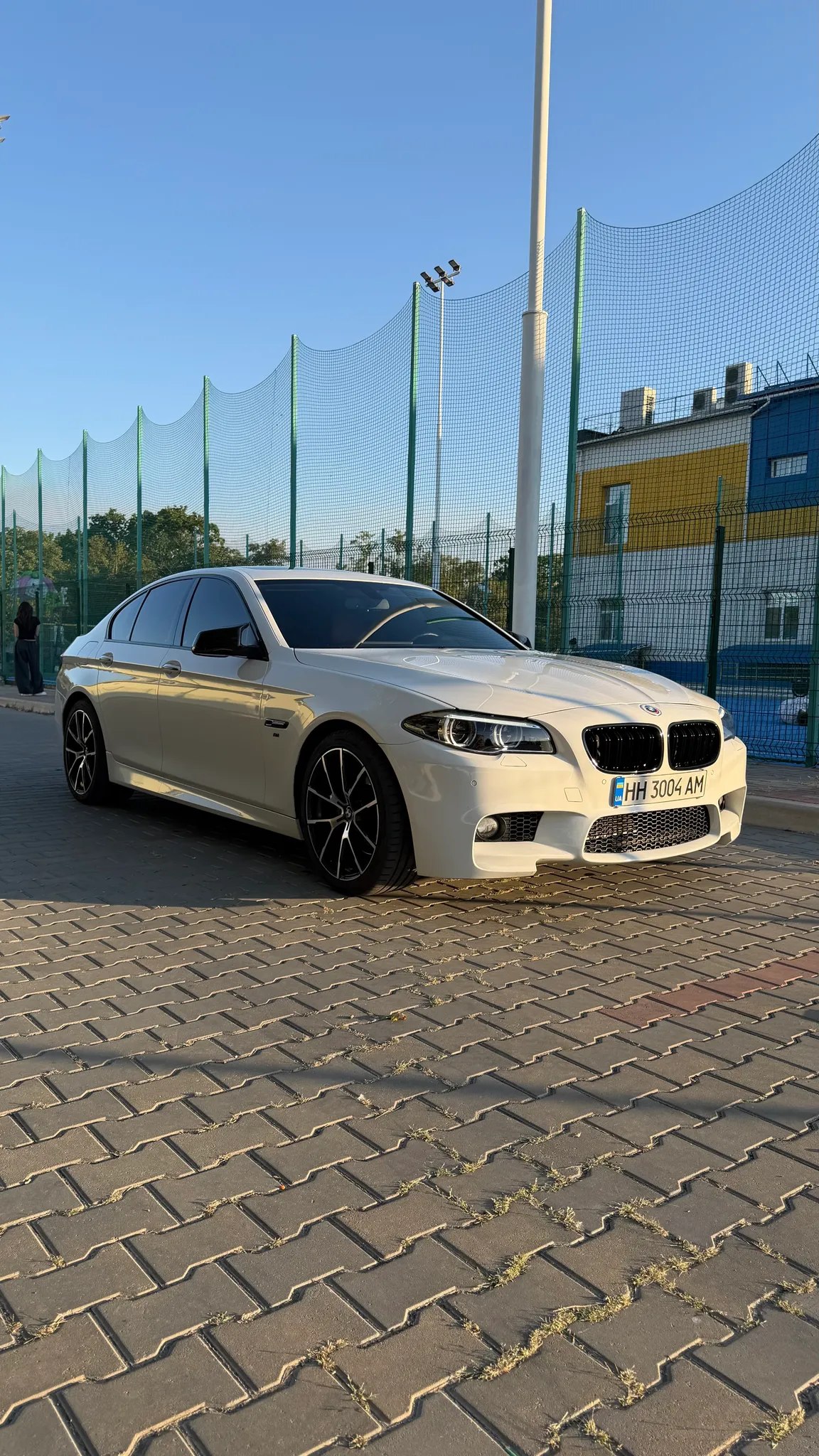 BMW 535i — фото 1