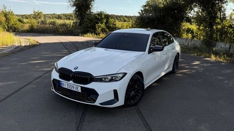 BMW 330i