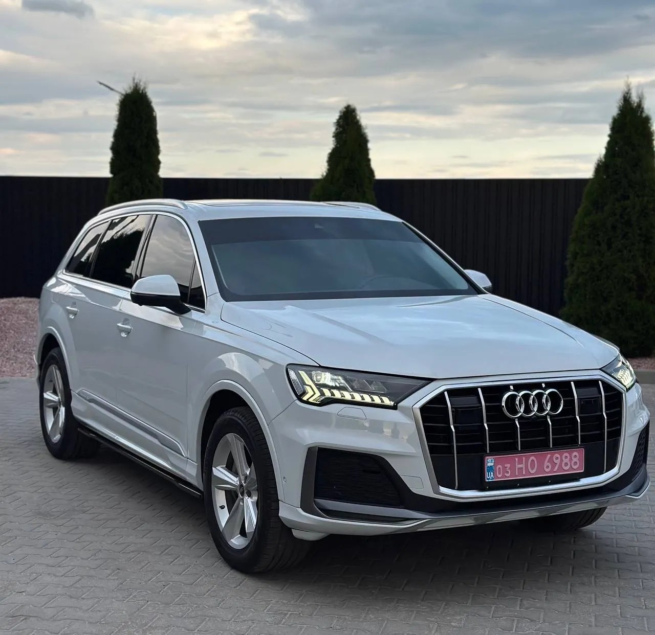Audi Q7 — фото 1