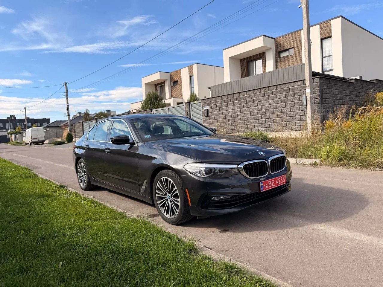 BMW 5Series 530i xDrive — фото 1