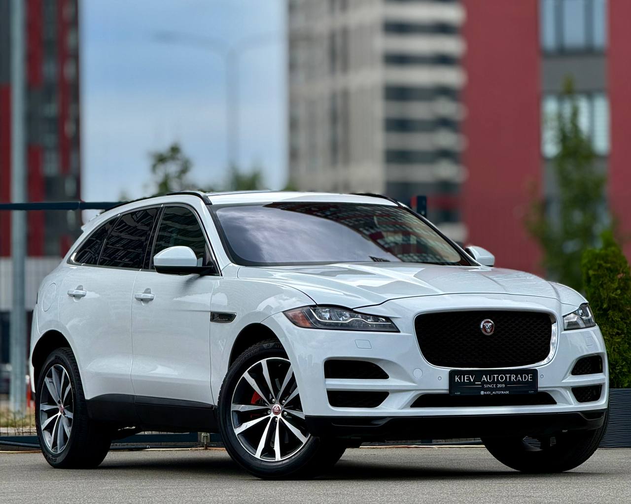 Jaguar F-PACE