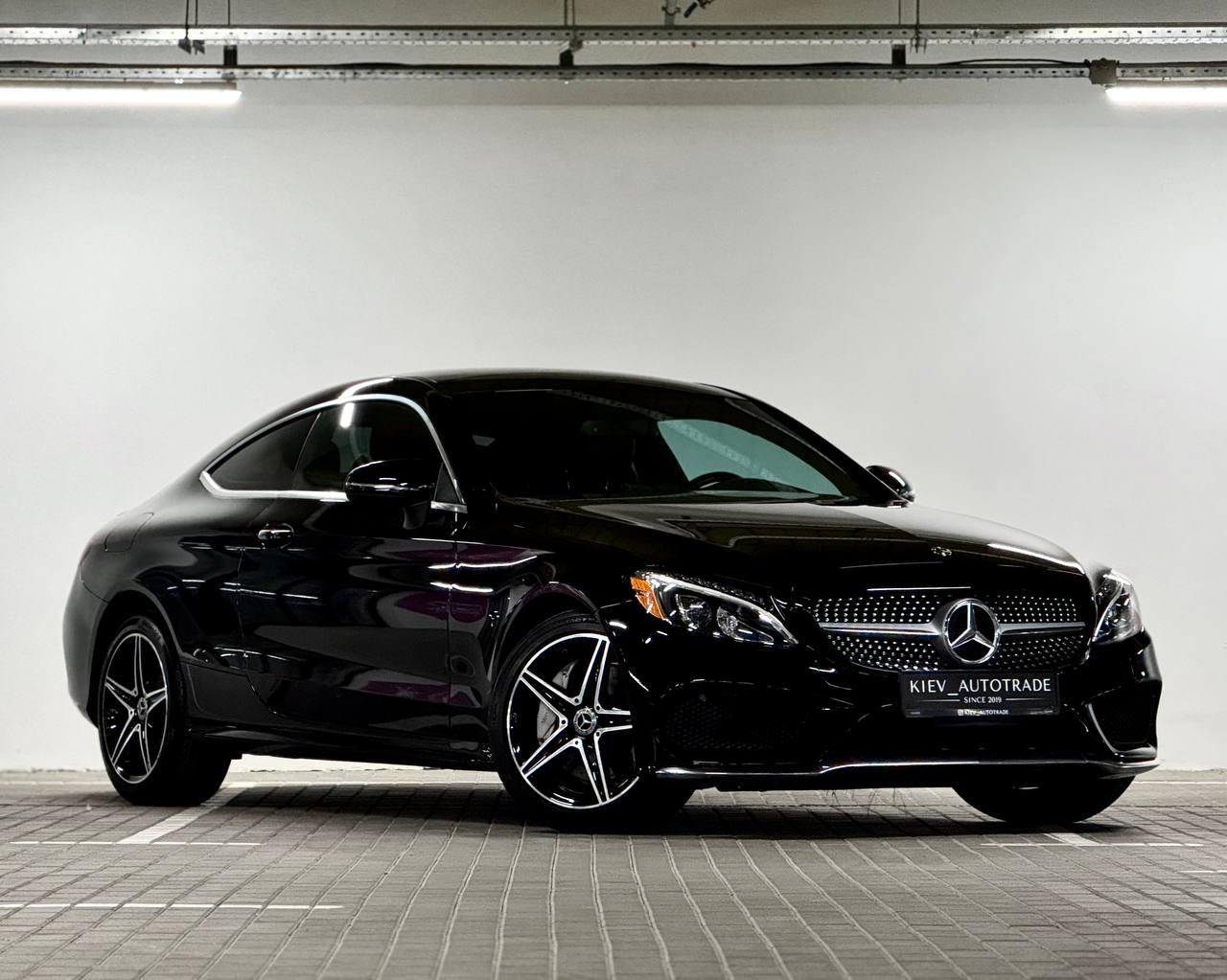 Mercedes-Benz C 300 — фото 1