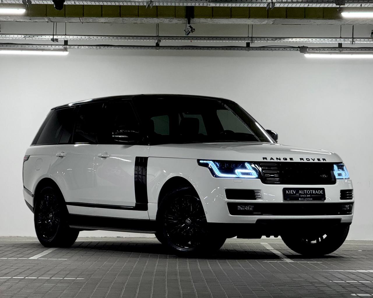 Land Rover Range Rover — фото 1