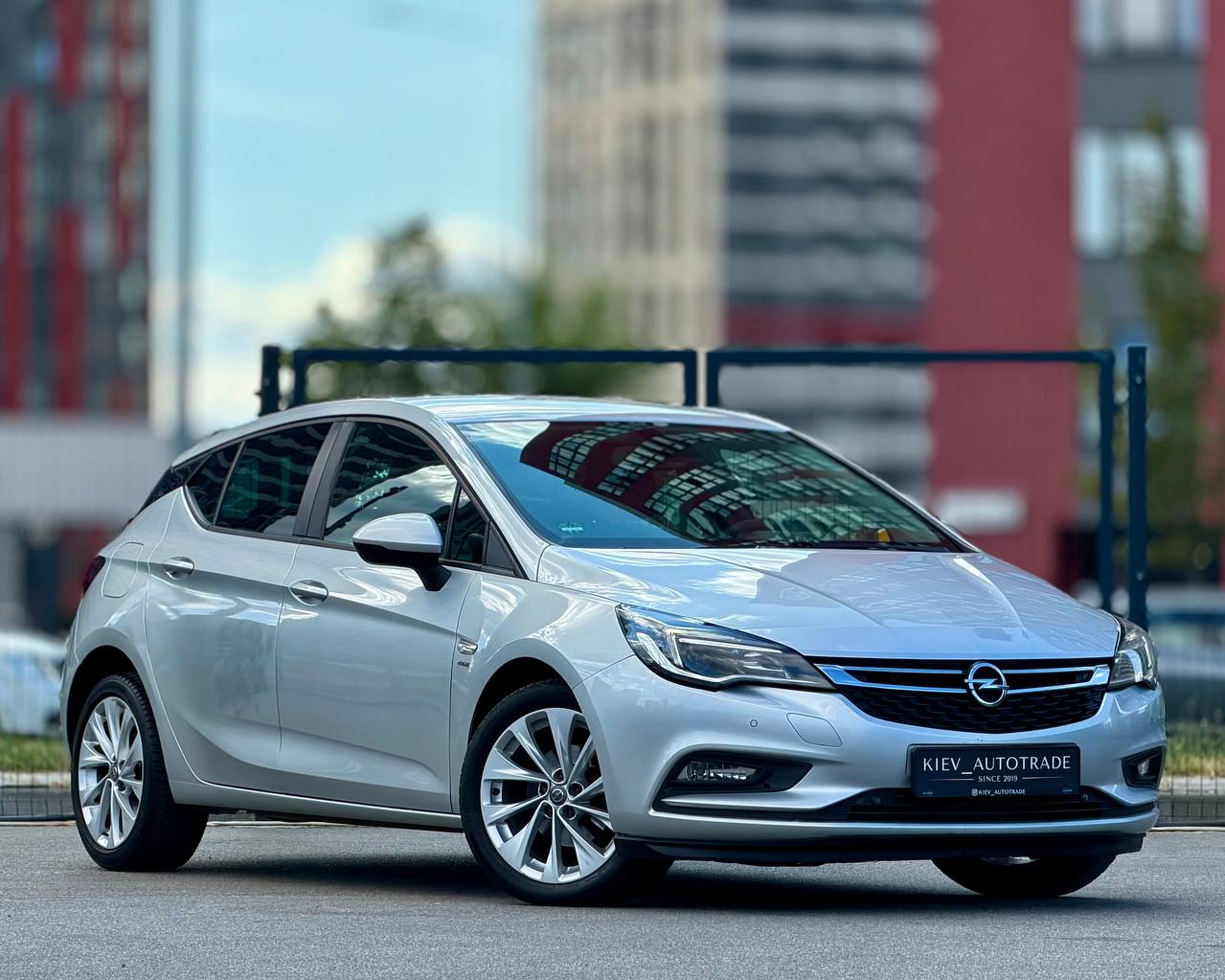 Opel Astra K — фото 1