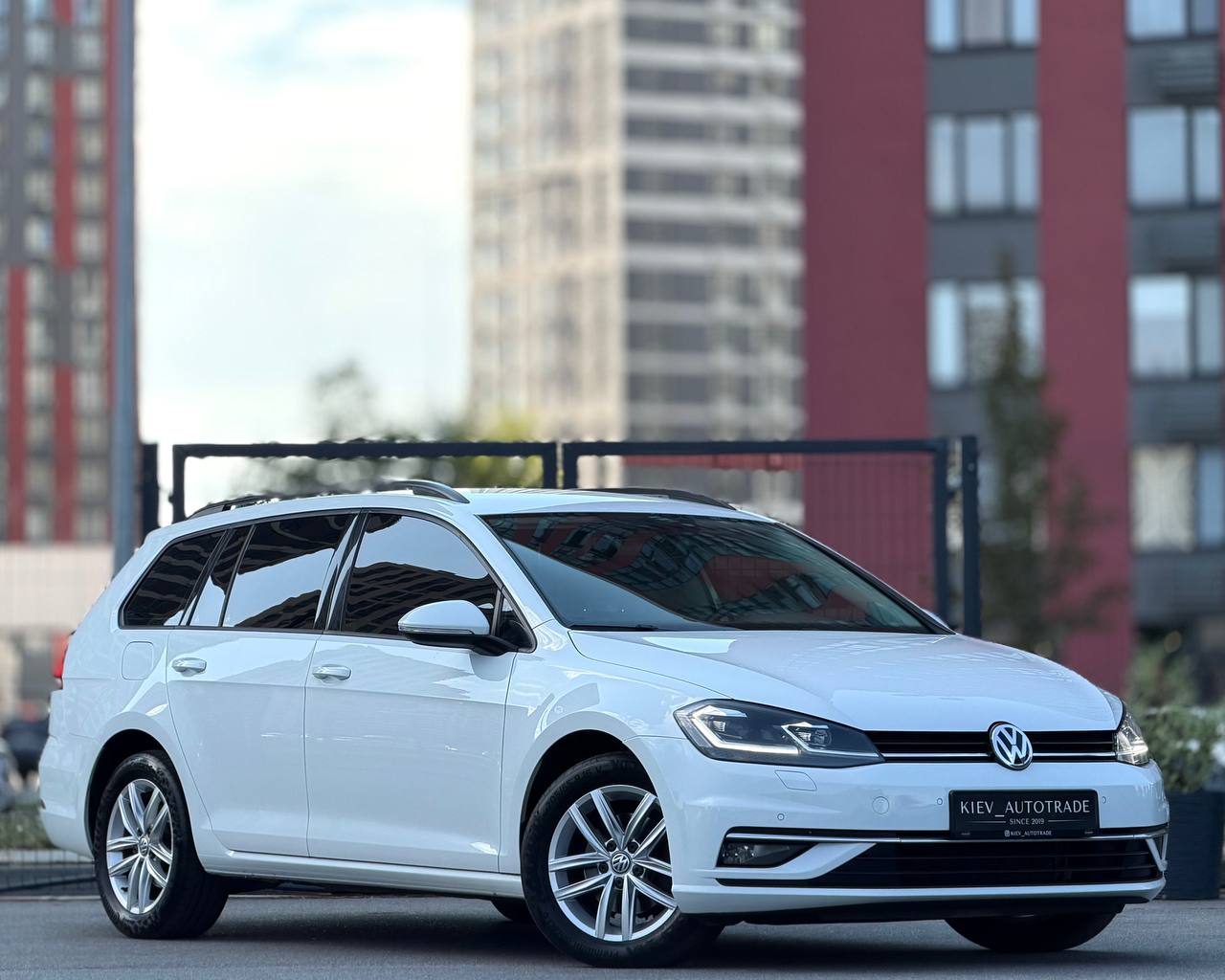 Volkswagen Golf Variant — фото 1