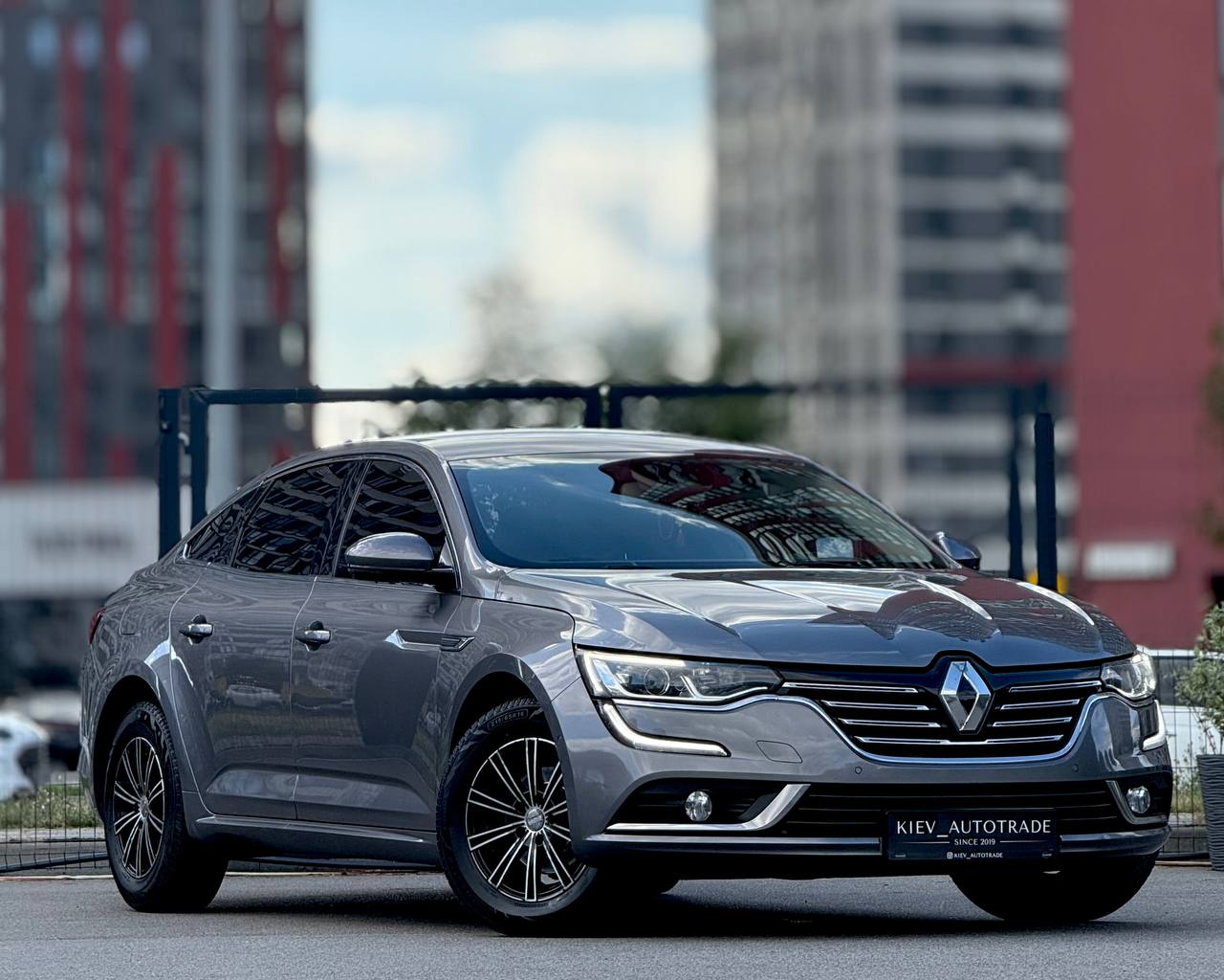 Renault Talisman — фото 1