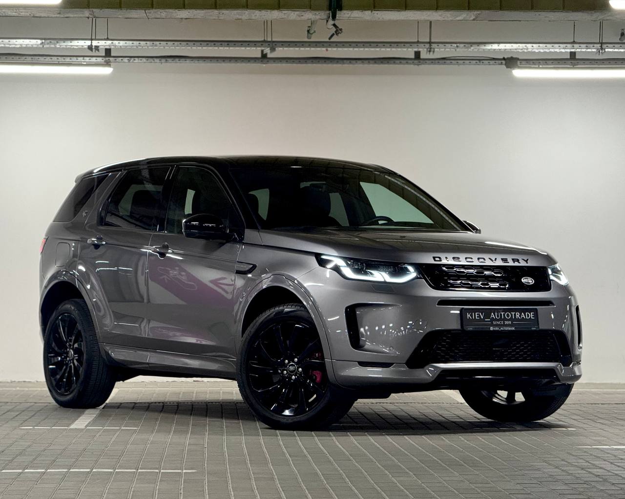 Land Rover Discovery Sport — фото 1