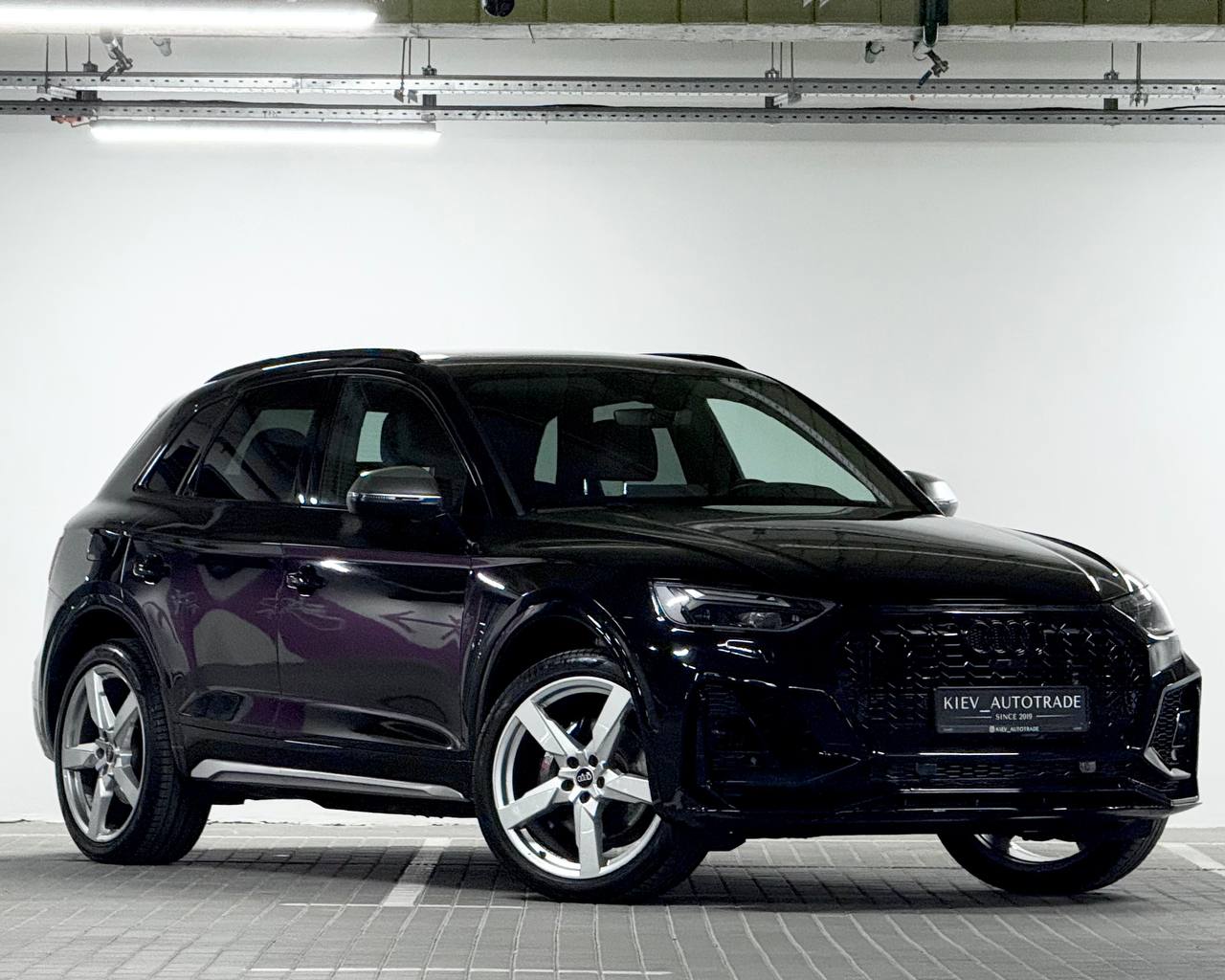 Audi SQ5 — фото 1
