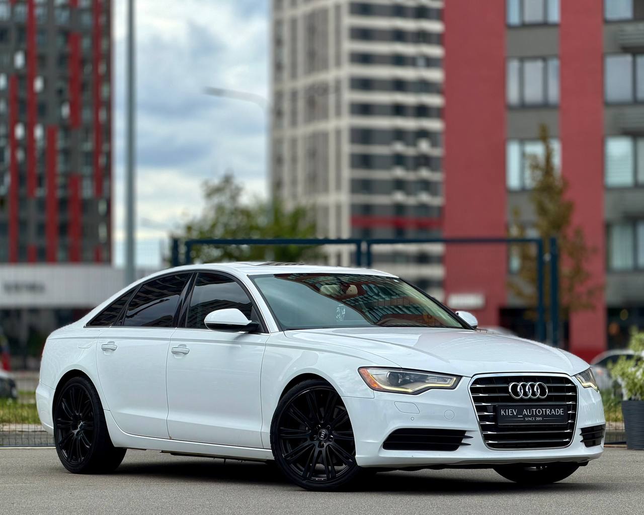 Audi A6 Premium Plus — фото 1