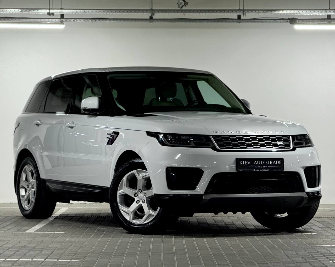 Land Rover Range Rover Sport — фото 1