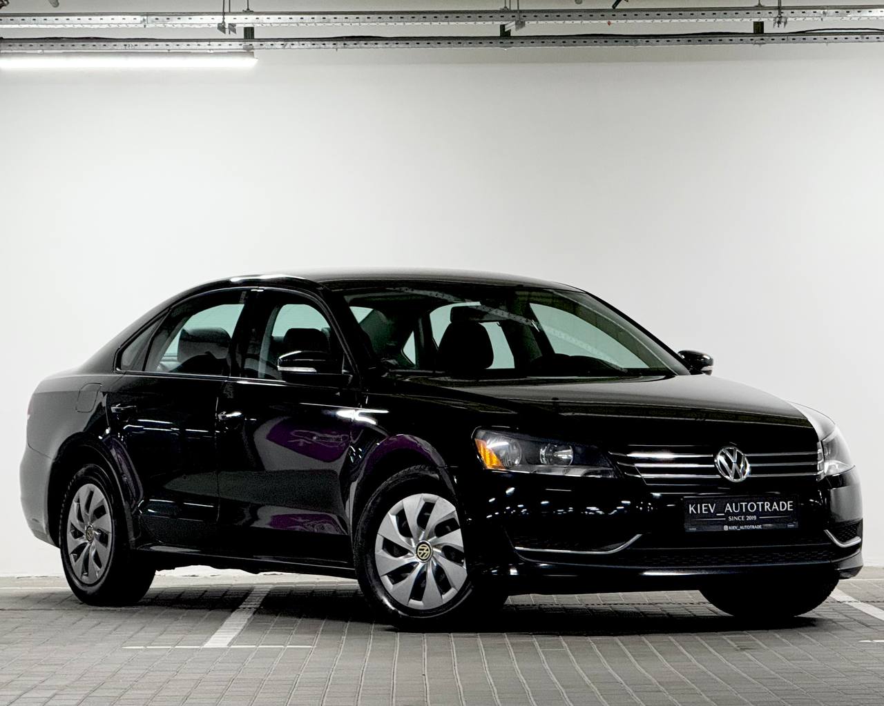 Volkswagen Passat — фото 1