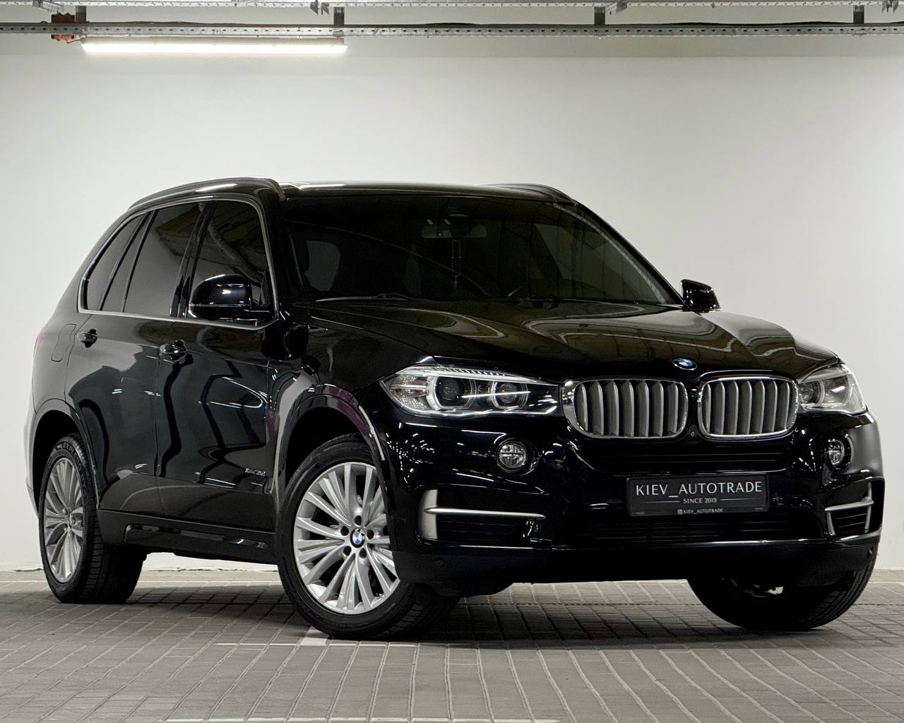 BMW X5 — фото 1