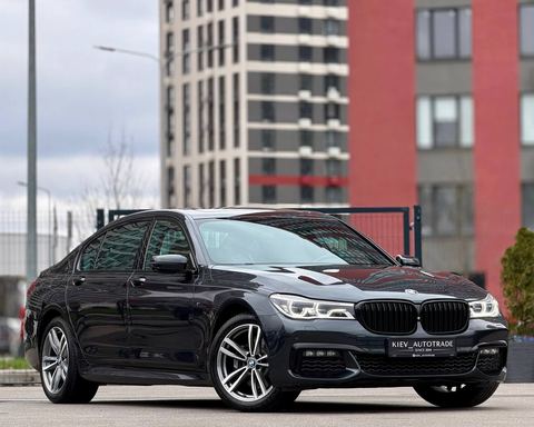 BMW 730 G12 Official