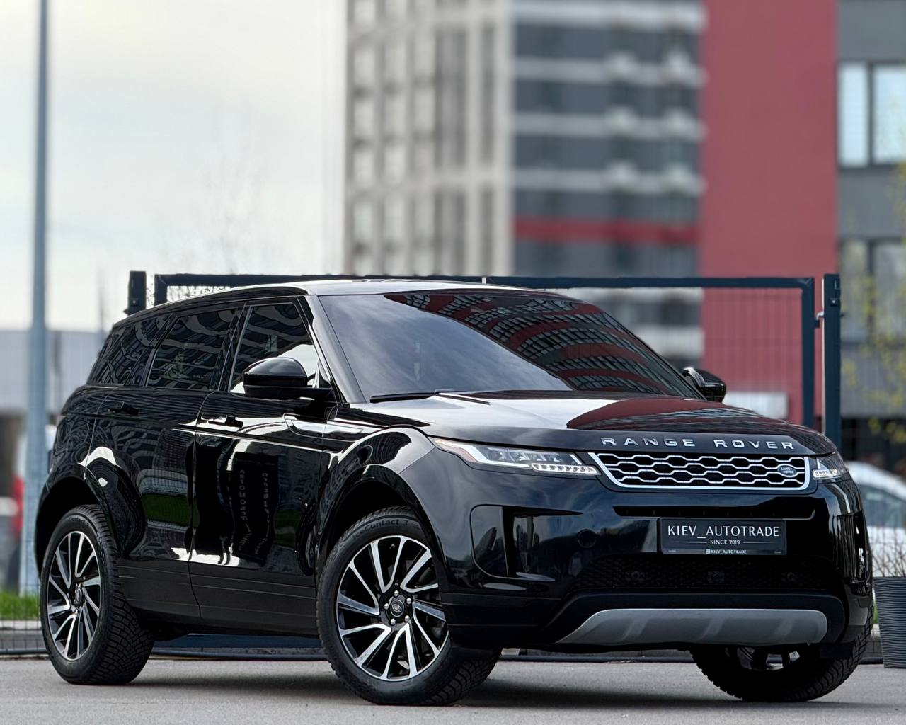 Land Rover Range Rover Evoque — фото 1