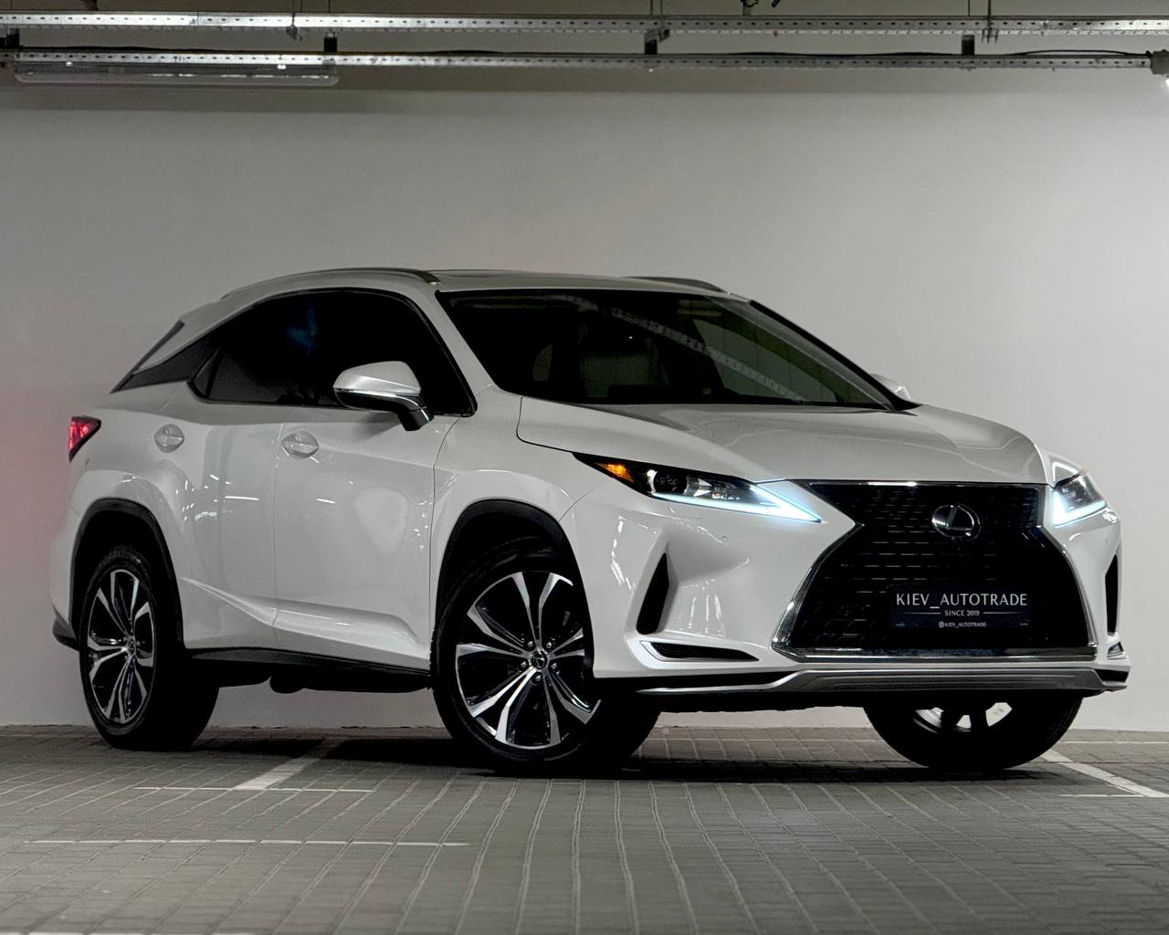 Lexus RX — фото 1