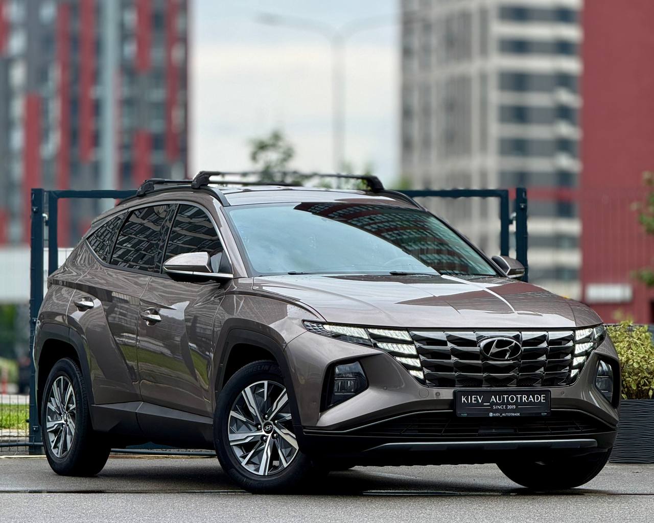 Hyundai Tucson Hybrid — фото 1