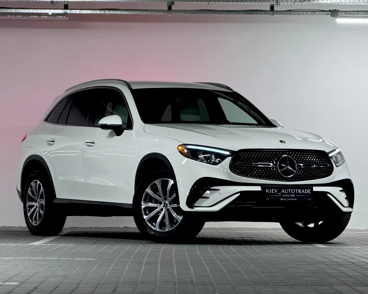 Mercedes-Benz GLC 300 — фото 1