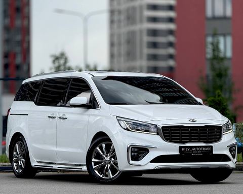 Kia Carnival Limousine