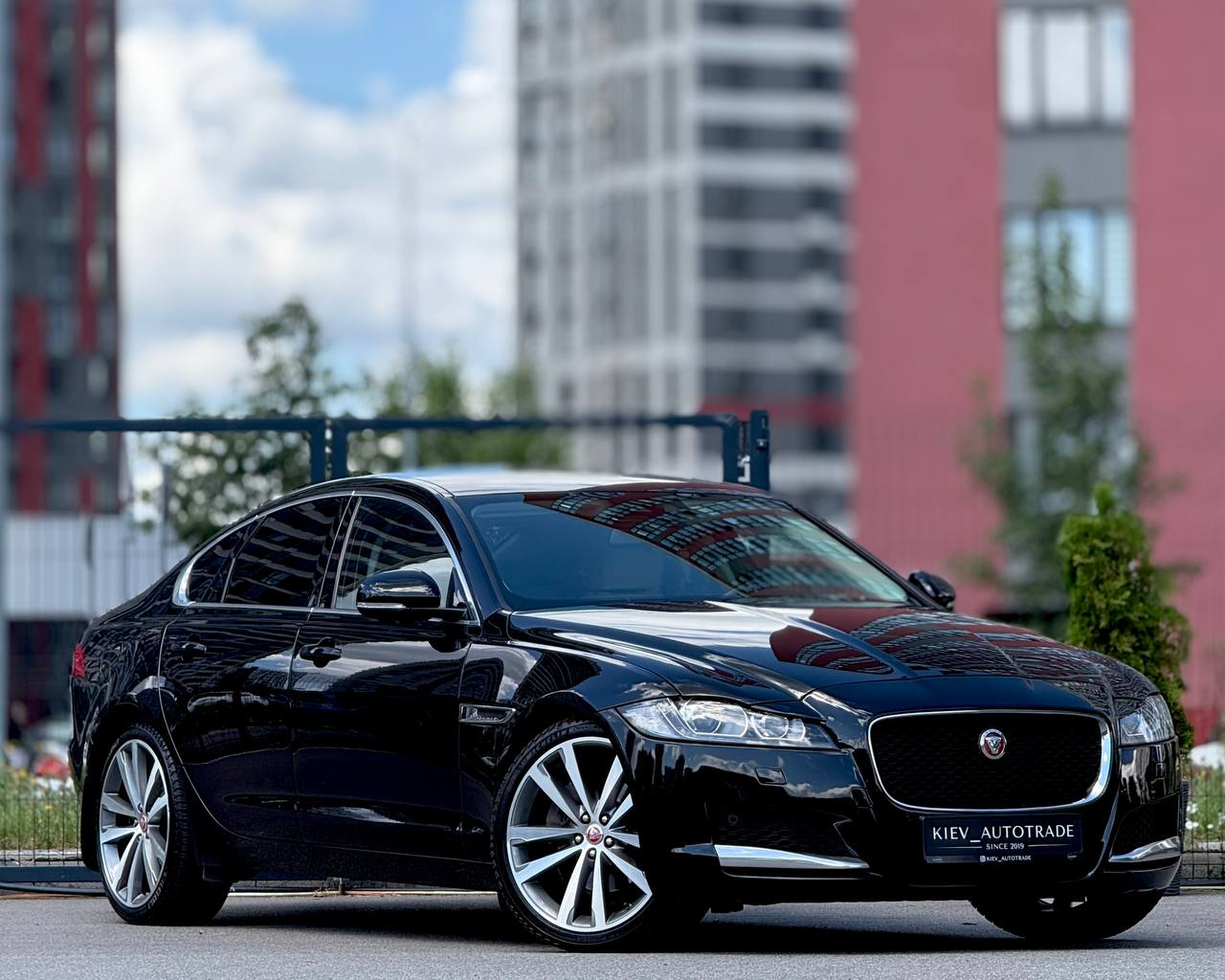 Jaguar XF