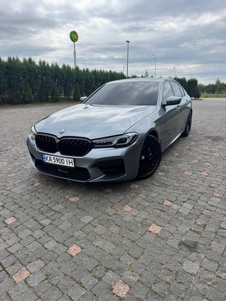 BMW 540i — фото 1