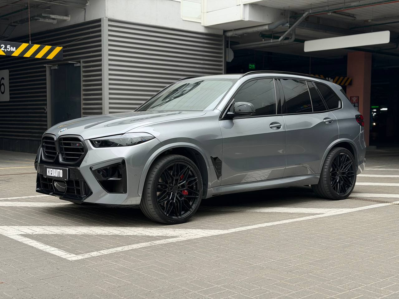 BMW X5 M60I Xdrive — фото 1