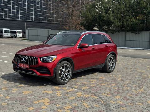 Mercedes-Benz GLC 300 — фото 1