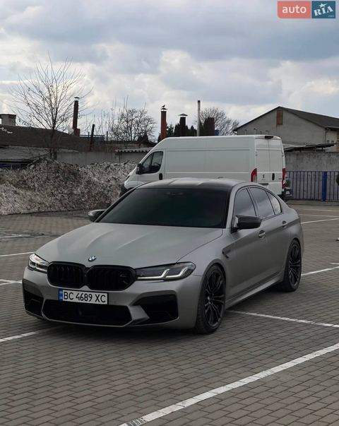 BMW M5