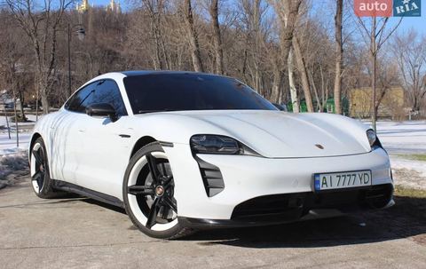Porsche Taycan Turbo