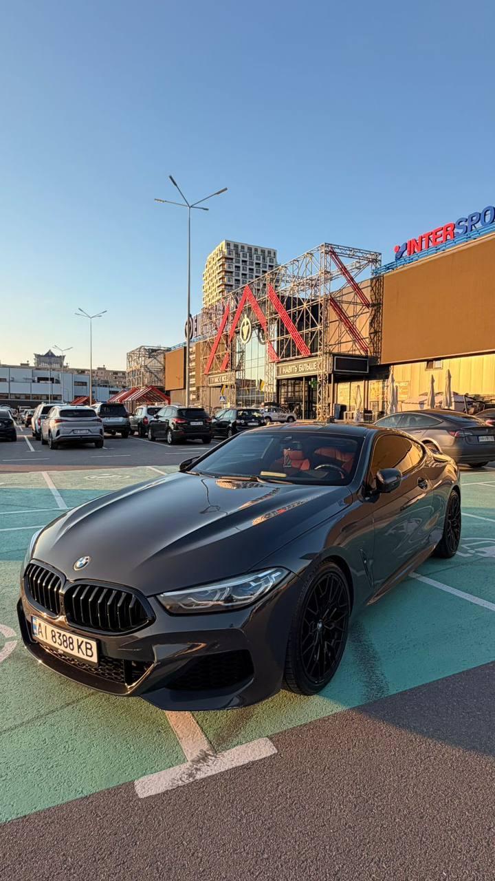 BMW M850I — фото 1