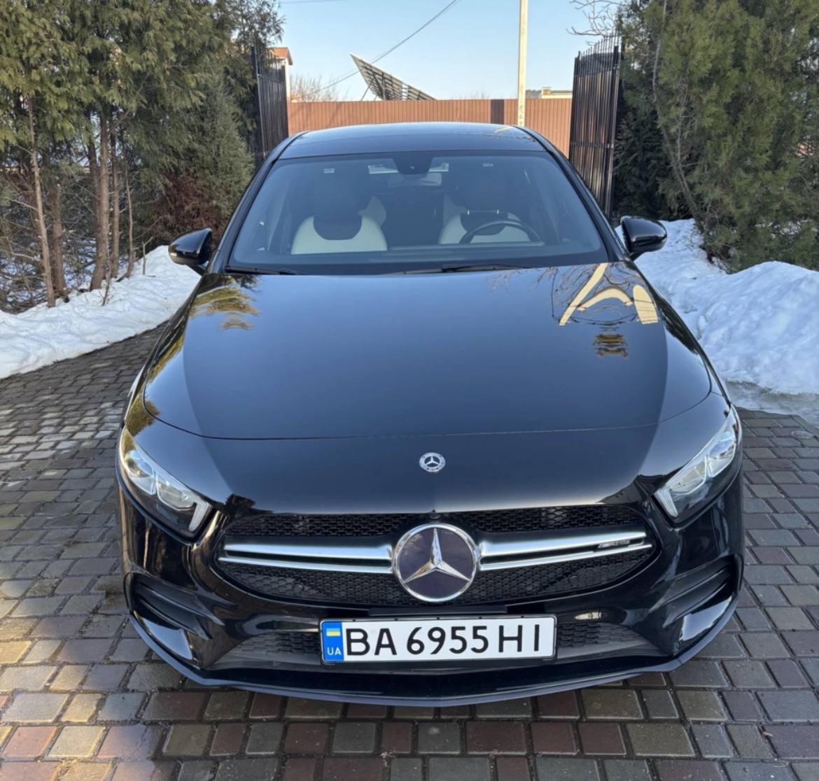 Mercedes-Benz Amg A35 — фото 1