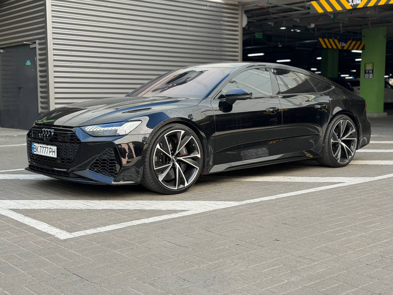 Audi RS7 — фото 1